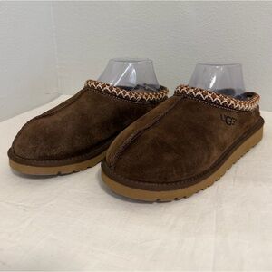 Ugg Tasman Chestnut Slipper brown suede clogs
Size 5